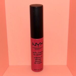 NYX Soft Matte Lip Cream - Bold Pink